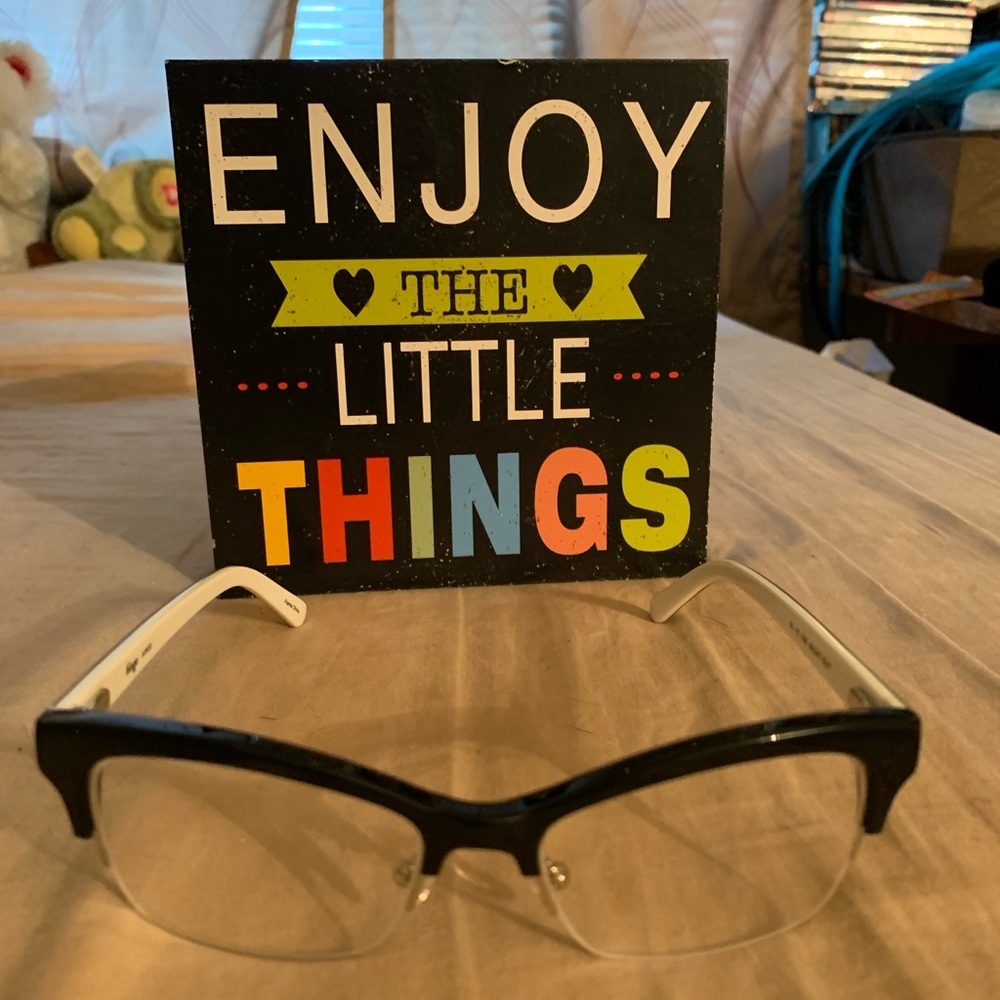 Eyeglasses